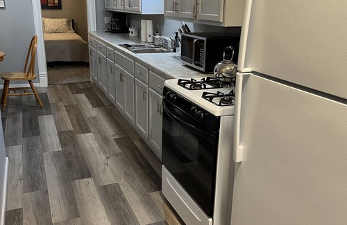 New Hampton Apartment | 3 Bedroom Apartment Above a Bar in Downtown New Hampton