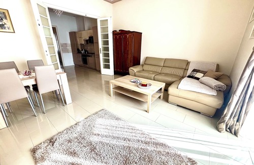 Ujlipotvaros Apartment | 3-bedroom apartment with WiFi, AC in amazing Budapest with panoramic river view