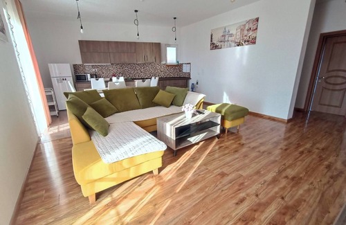 Susanj Apartment | 3 bedroom apartment with beautiful sea view