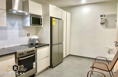 Accra Apartment | 3 bedroom Apt cityview with swimming pool and 24hr security