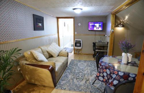 Fayetteville Apartment | 3-Bedroom apt. ideal location near new river gorge