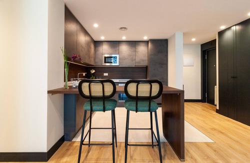 Castillejos Apartment | 3 bedroom apt. in Paseo De la Castellana Sharing Co.