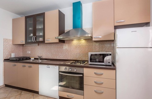 Milcetici Apartment | 3 bedroom awesome apartment in Malinska