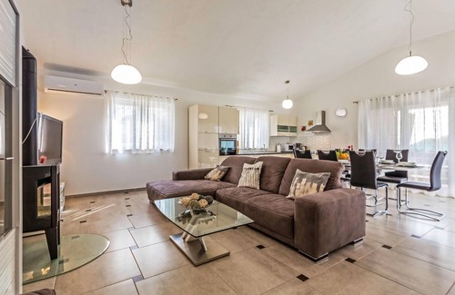 Smoljanci House | 3 bedroom awesome home in Vodnjan