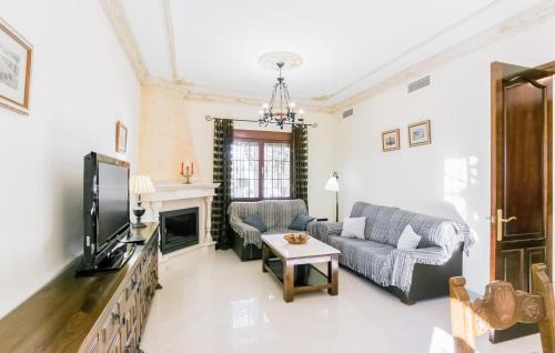 Casariche House | 3 Bedroom Awesome Home In Casariche