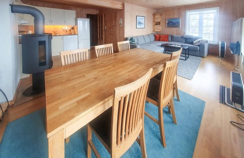 Ljosland House | 3 bedroom awesome home in åseral