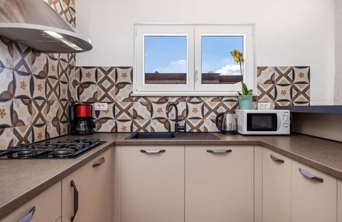 Kunj House | 3 bedroom awesome home in Kunj