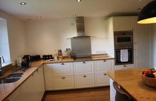 Betws Gwerfil Goch House | 3 bedroom Barn Conversion- Garden View -Ty Cerrig Barn