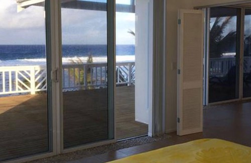 Matavera House | 3 Bedroom Beachfront House