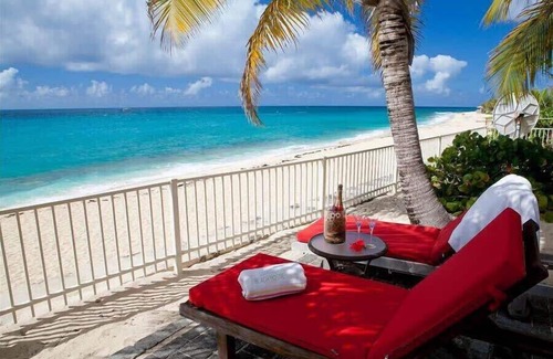 Plum Bay Villa | 3 bedroom beach house at Baie longue