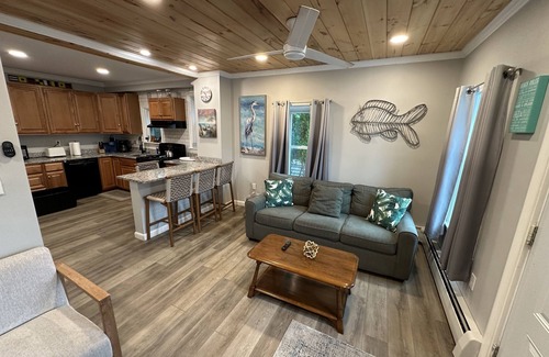 Salisbury Beach House | 3 Bedroom Beach House