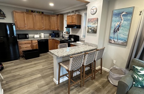 Salisbury Beach House | 3 Bedroom Beach House