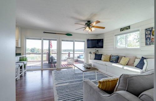 Falls of Rough House | 3 Bedroom Beautiful Lakefront Home-Rough River Lake! Boating and Fishing!