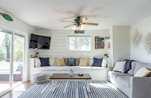 Falls of Rough House | 3 Bedroom Beautiful Lakefront Home-Rough River Lake! Boating and Fishing!
