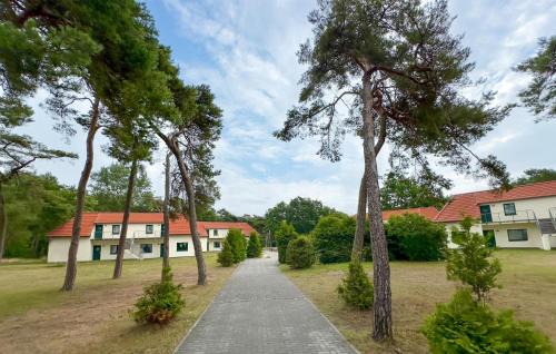 Altenkirchen Apartment | 3 Bedroom Beautiful Apartment In Altenkirchen