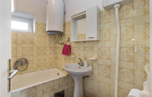 Grizane House | 3 Bedroom Beautiful Home In Grizane