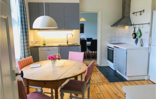 Mantorp House | 3 Bedroom Beautiful Home In Mantorp
