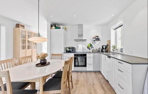 Borup House | 3 Bedroom Beautiful Home In Borup