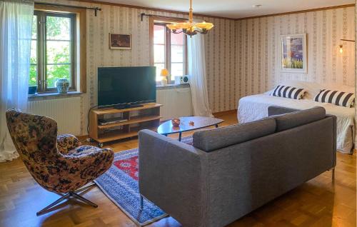 Kolboda House | 3 Bedroom Beautiful Home In Hagby