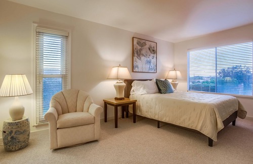 Rancho Bernardo Condo | 3 Bedroom Beautiful Oaks North 55+ Condo