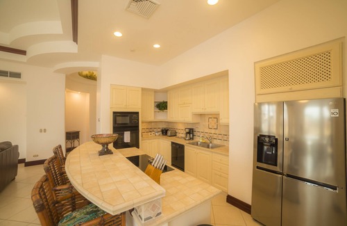 Herradura Condo | 3 bedroom Bella Vista close to pool and Beach Club