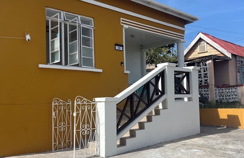 Oistins House | 3 Bedroom Bungalow near Miami Beach and Oistins,