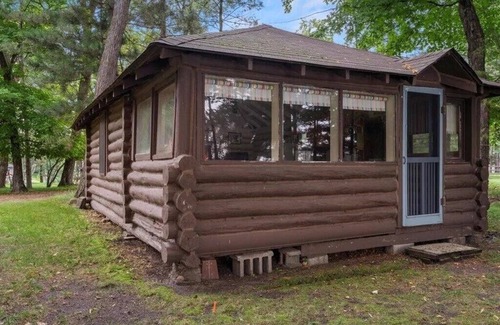 Crosslake Cabin | 3-bedroom cabin + adjacent 5-bedroom log cabin on Rush Lake.