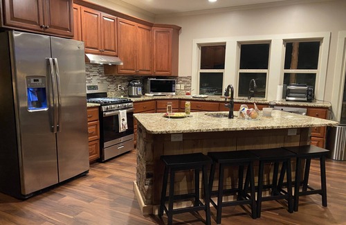 Grady Cabin | 3-bedroom cabin is a quiet, secluded woods in south Montgomery county.