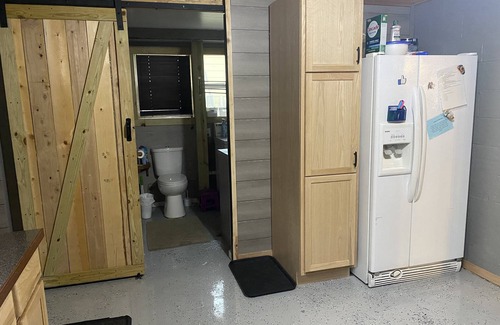 Willard Cabin | 3 Bedroom Cabin on the lake with Recreational trail access