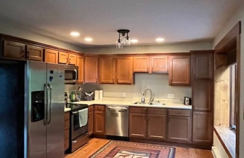 Rapid City Cabin | 3-bedroom cabin Sleeps 8 Close to ATV Trails with WiFi