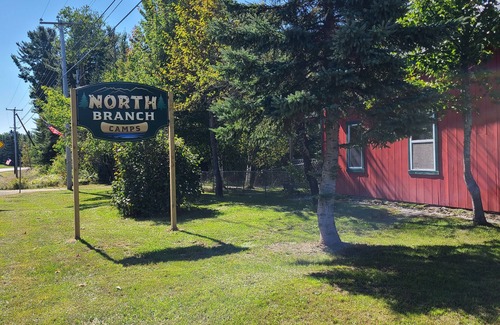 Franklin County Cabin | 3 bedroom camp w/direct snowmobile/ATV trail access! 15 min to Sugarloaf!