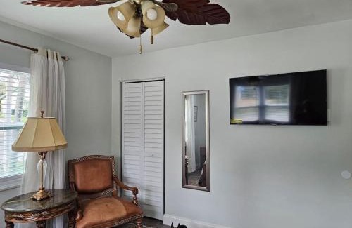 Palm Beach - West Palm Beach House | 3 bedroom Casa Azul in Historic Northwood Hills