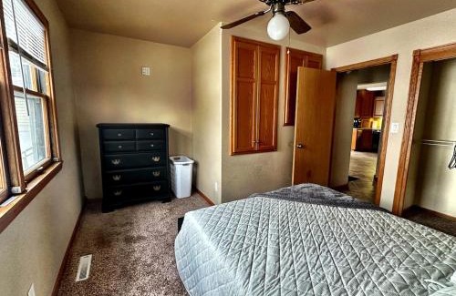Almont House | 3 Bedroom Central Home Away