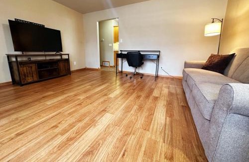 Almont House | 3 Bedroom Central Home Away