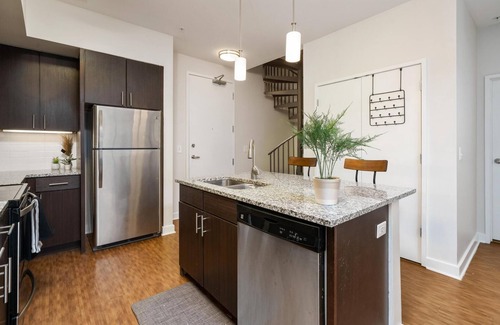 University District Apartment | 3 Bedroom Centrally Located