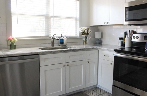 Lakeland House | 3-bedroom centrally-located house in charming Lakeland with AC, king bed.
