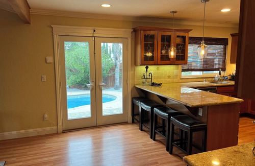 Pittsburg House | 3-bedroom Charming Home in the Hills of Pittsburg with hillside view & pool