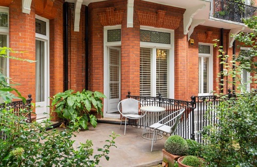 Belgravia Apartment | 3-Bedroom Chelsea Garden Apartment