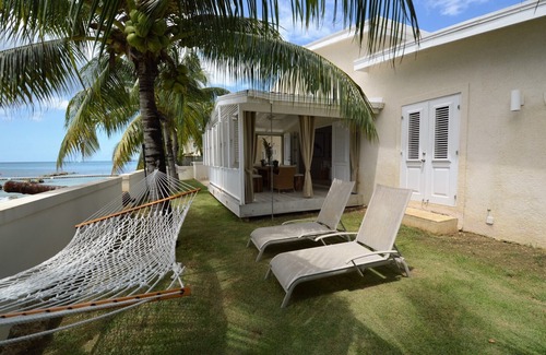 Clinketts Villa | 3 Bedroom Chic Beach House at Little Good Harbour