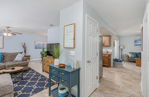 The Cloisters House | 3-Bedroom Coastal House Close to Beaches and Attractions. Experience Paradise!