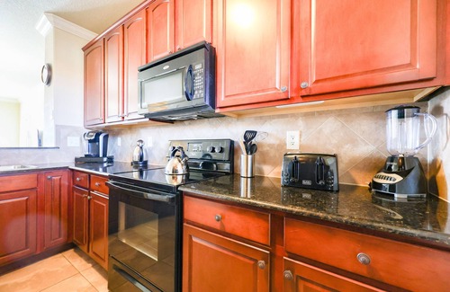 Wellington Condo | 3-bedroom condo in beautiful Davenport, close to Disney/2 pools, fitness room