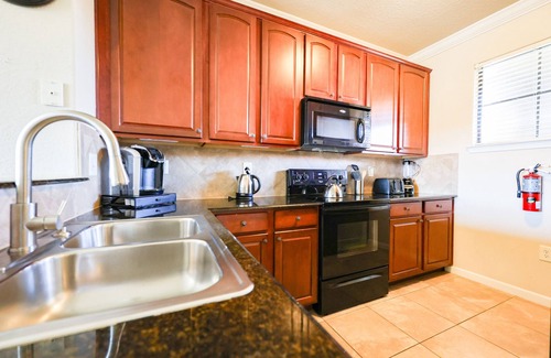 Wellington Condo | 3-bedroom condo in beautiful Davenport, close to Disney/2 pools, fitness room