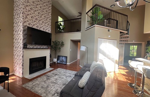 Lake Arbor Condo | 3-bedroom condo in charming Bowie with AC