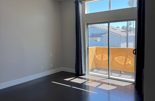 Ocean Park Condo | 3-bedroom condo in wonderful Santa Monica with AC