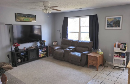 Holland Condo | 3-bedroom condo in welcoming Holland with AC, fitness room, WiFi