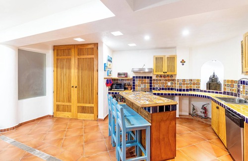 Lazaro Cardenas Condo | 3-bedroom condo in brilliant Puerto Vallarta with WiFi, AC
