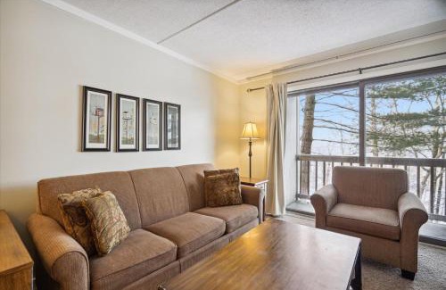 Central Vermont- Killington House | 3-Bedroom Condo Ski-In, Shuttle, and Cozy Fireplace Whiffletree I3