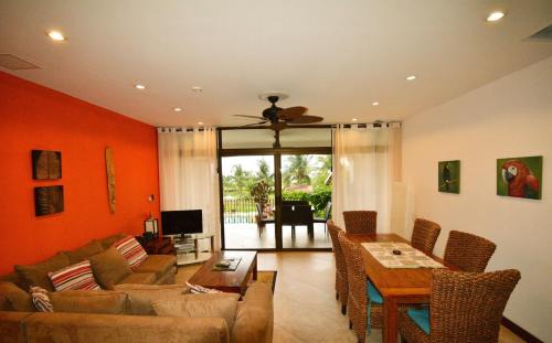 Barrio Los Faroles Apartment | 3 Bedroom Condo with Ocean View - Tres Regalos 201N