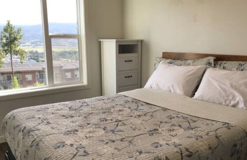 North Glenmore Condo | 3 Bedroom Condominium with amazing Okanagan view