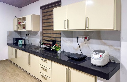 Panadura Apartment | 3-Bedroom Convenient Apartment with WiFi, AC, The Hub Residences